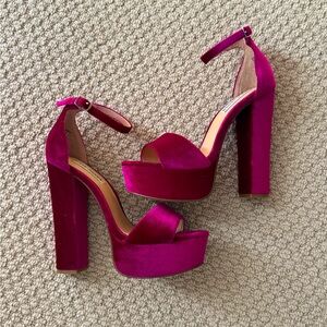 Steve Madden Gonzo velvet heels